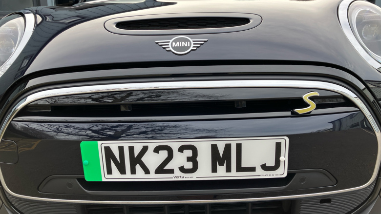 MINI Hatchback 135kW Cooper S Level 3 33kWh 3dr Auto Electric Hatchback